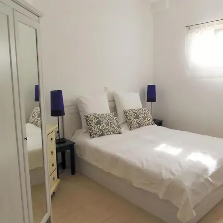Amazing Villa Overlooking Syros Finest Beach וילה *