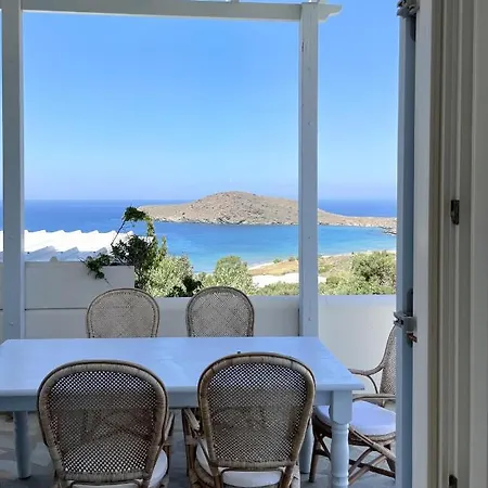 Amazing Villa Overlooking Syros Finest Beach * Kini