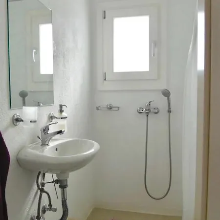 Amazing Villa Overlooking Syros Finest Beach * Kini