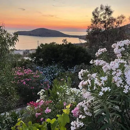 Villa Amazing Villa Overlooking Syros Finest Beach Kini
